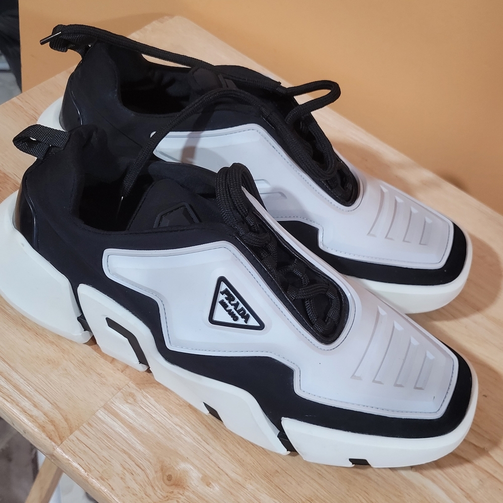 Shoes - Picture 4 of 6